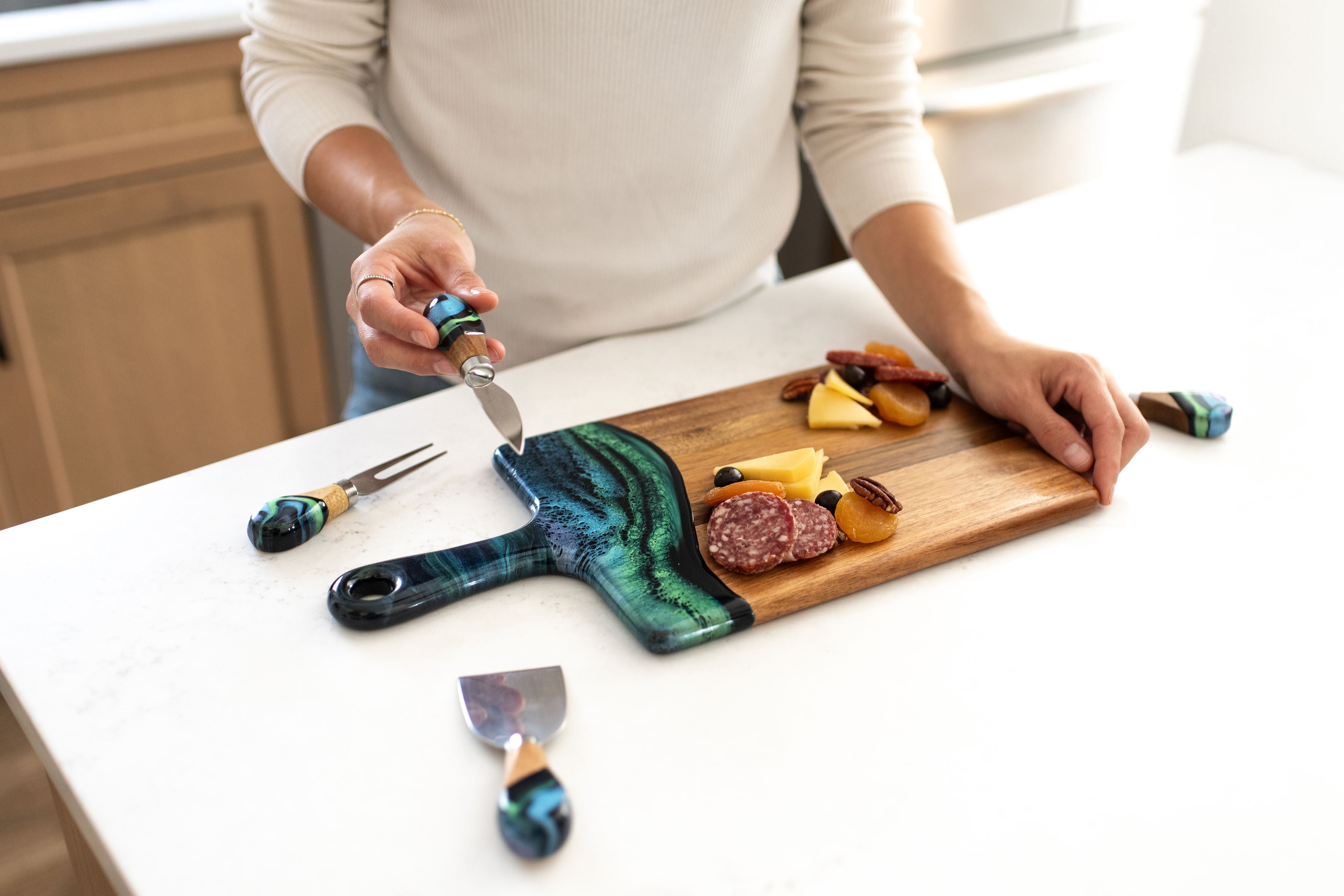 Medium Acacia Cheese Boards-12